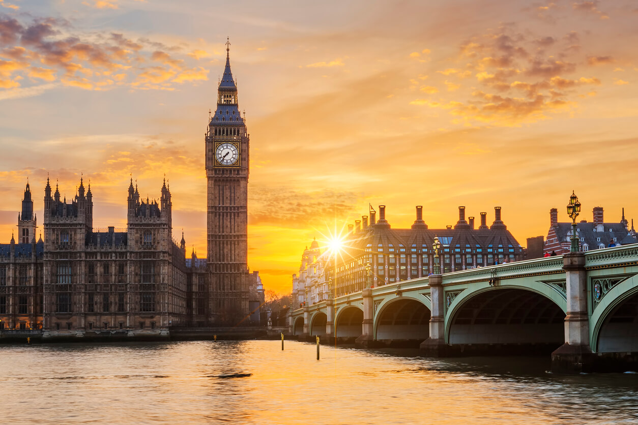 Westminster Bridge and Big Ben at sunset